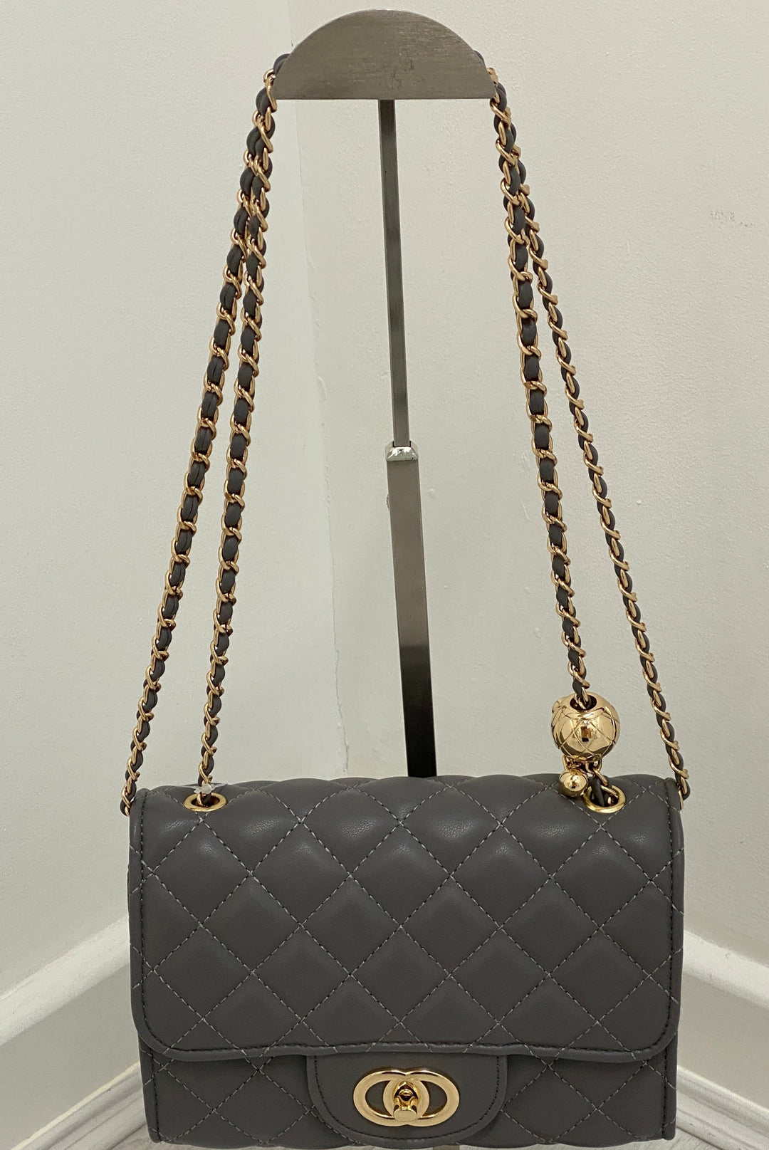 Coco Quilted Clasp Bag - Grey ( Small )