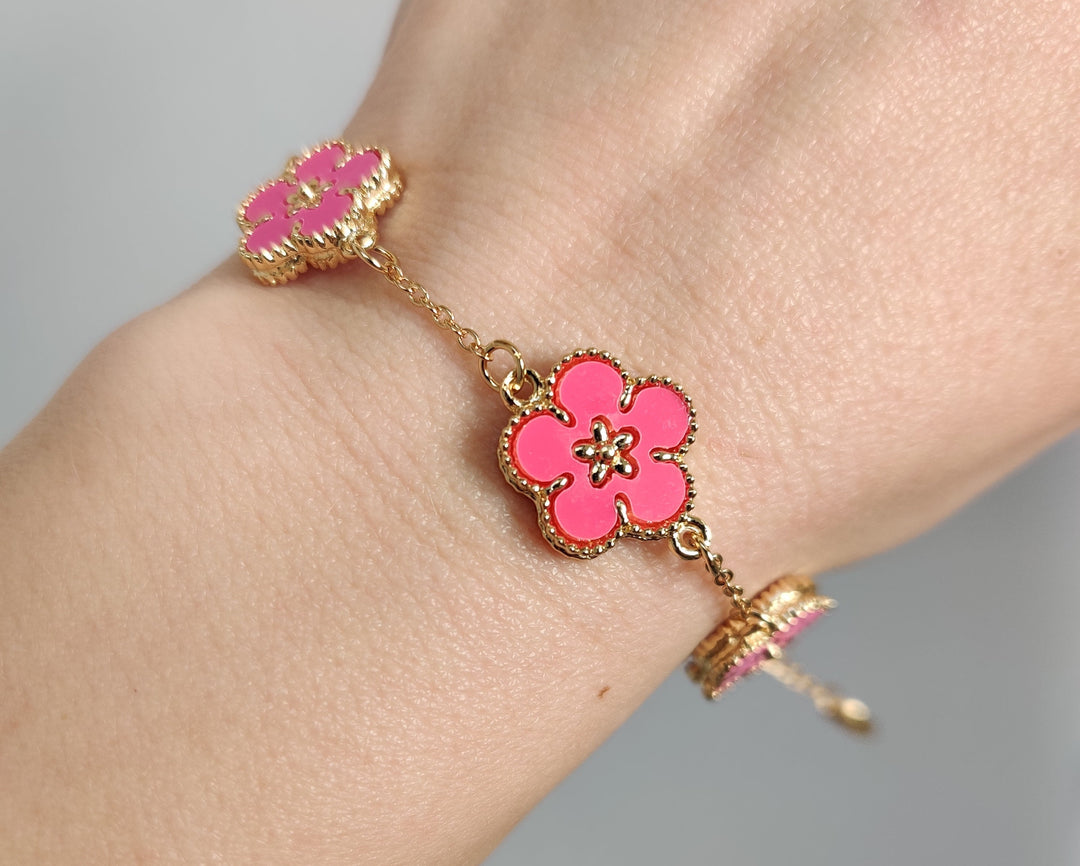 Daisy Bracelets (choose your colour)