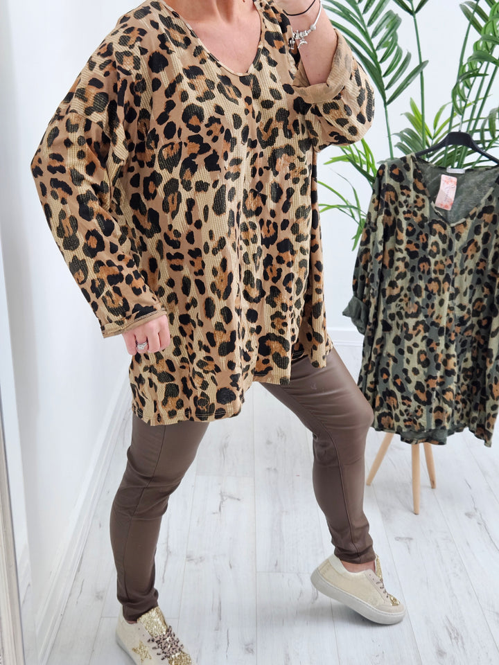 Elsa Metallic Leopard Top (Curvy) - (choose your Colour)