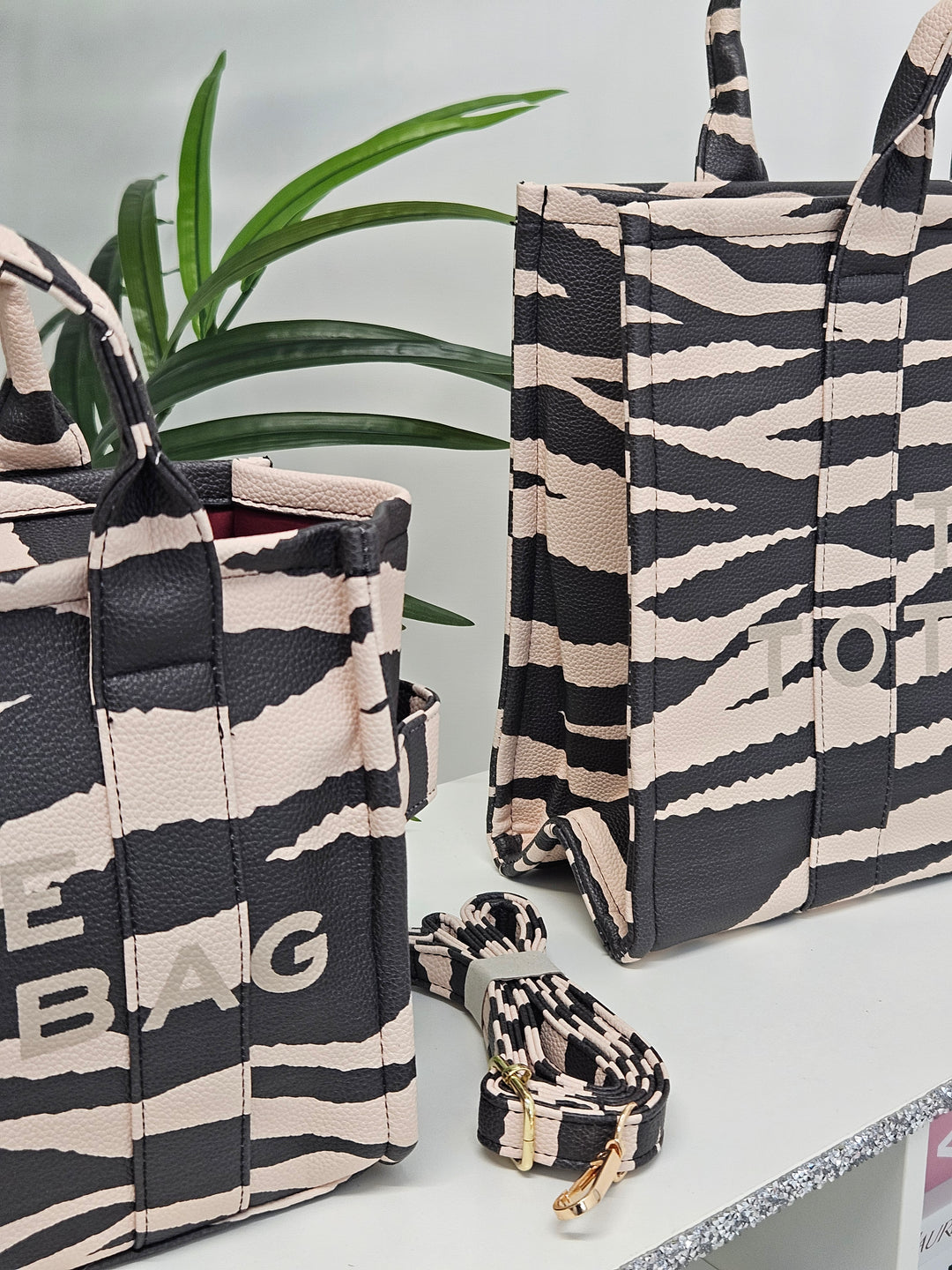 The Tote Bag - Black/Beige Zebra