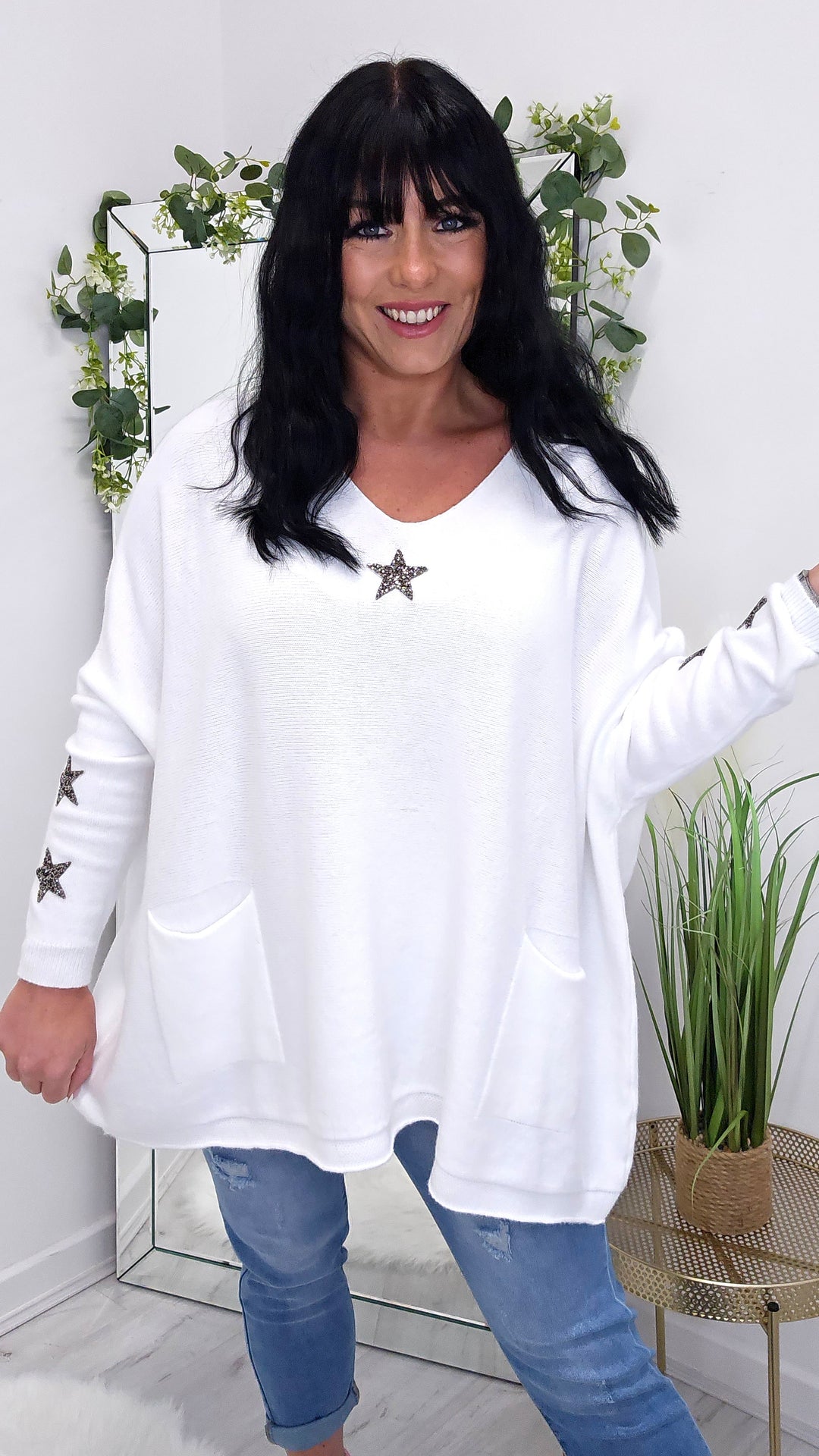 Star Jumper - White (Curvy)