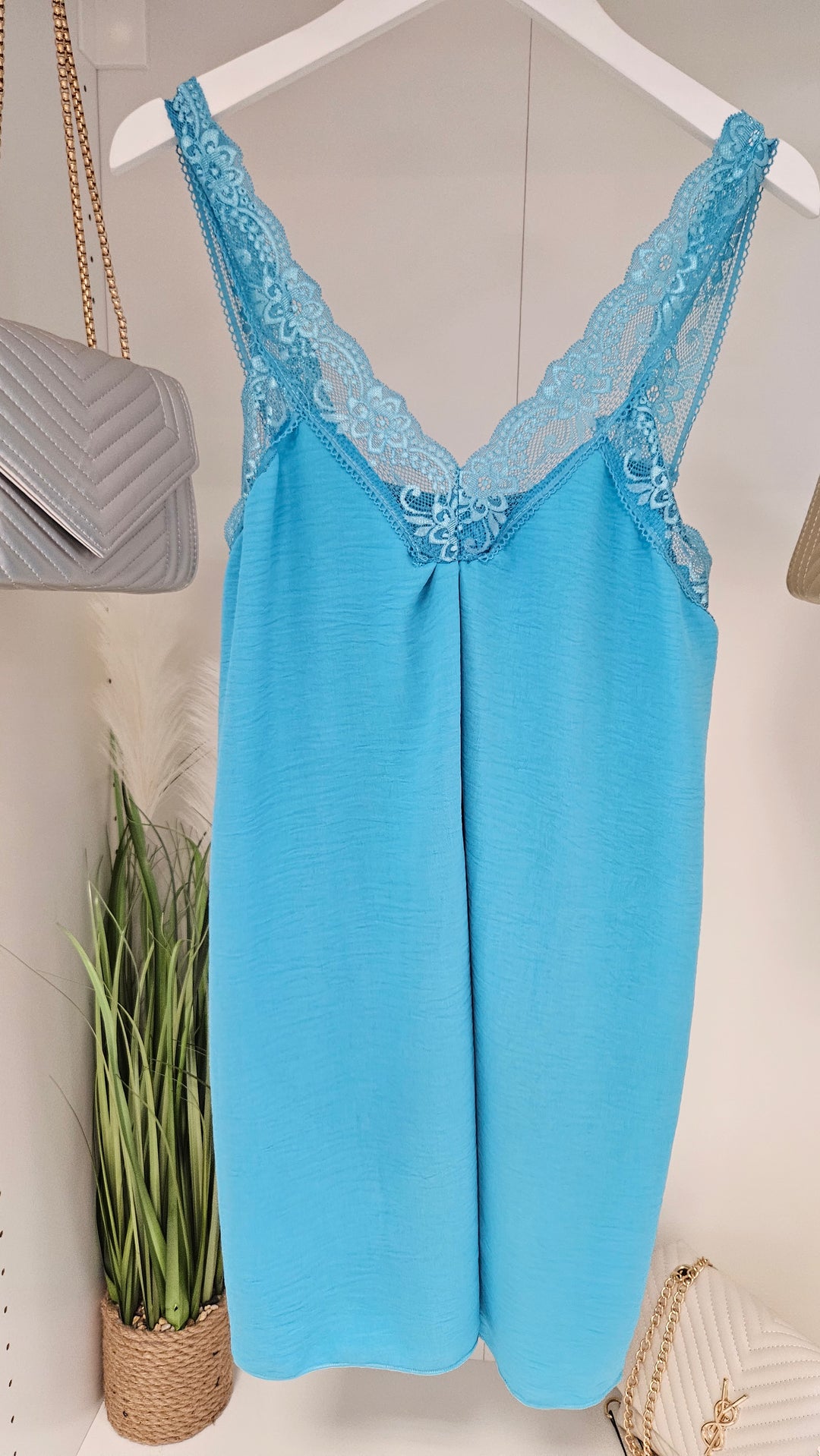 Linzi Lace Cami Top (Curvy) - Aqua