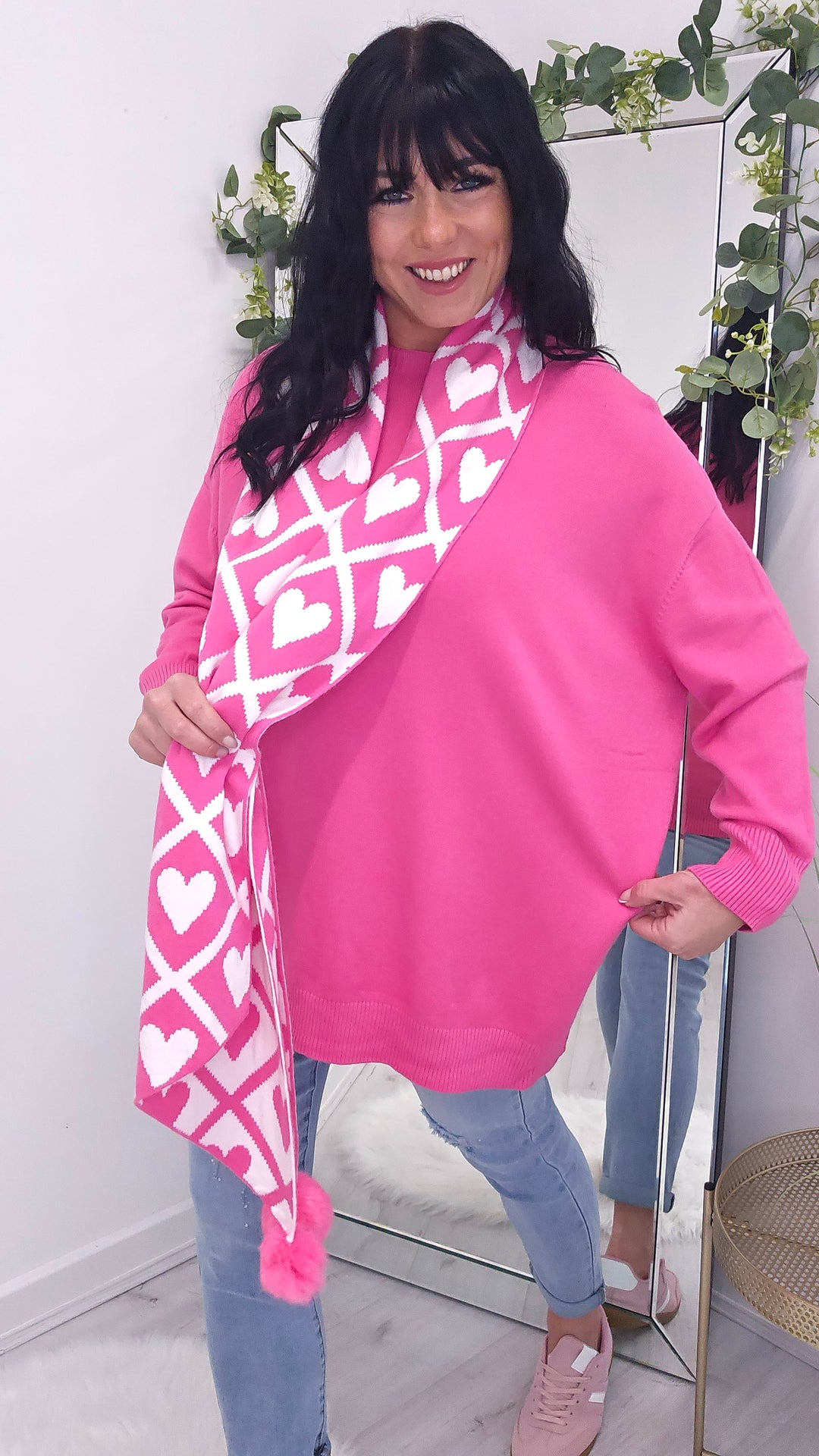 Love Jumper & Scarf with Pom Poms - Pink (Curvy)