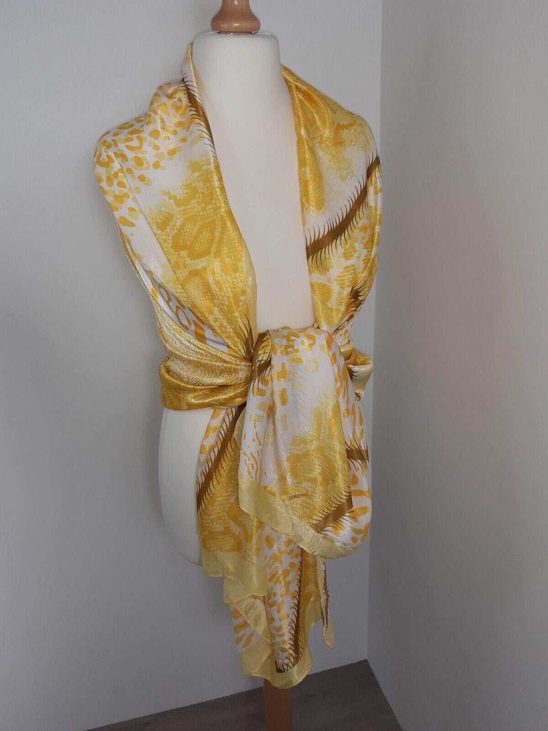 Silky Animal Print Scarf - Yellow