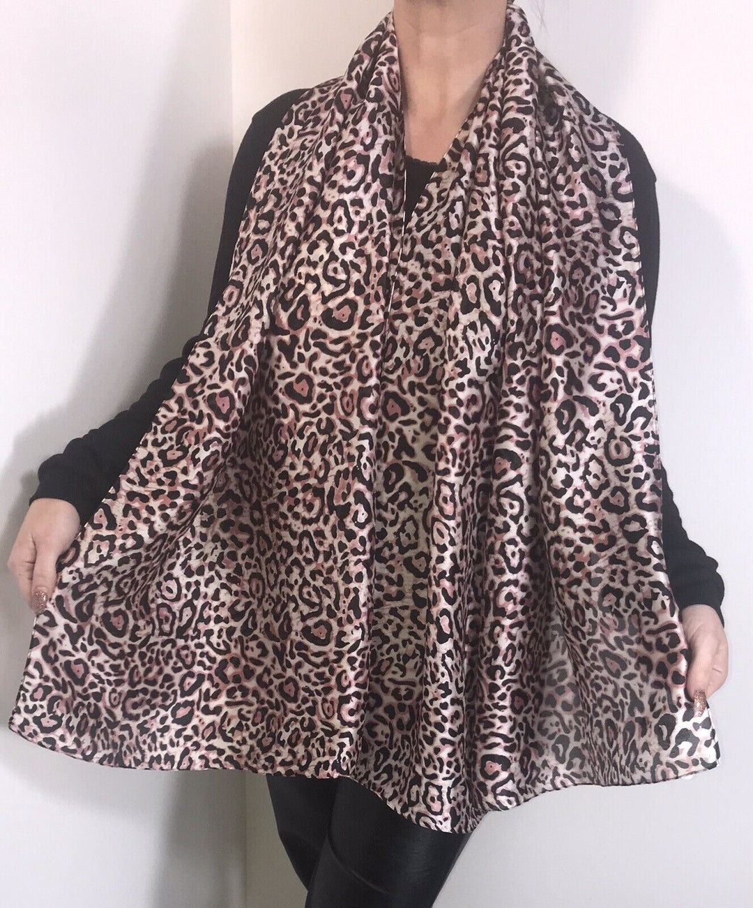 Leopard Print Scarf - Pink