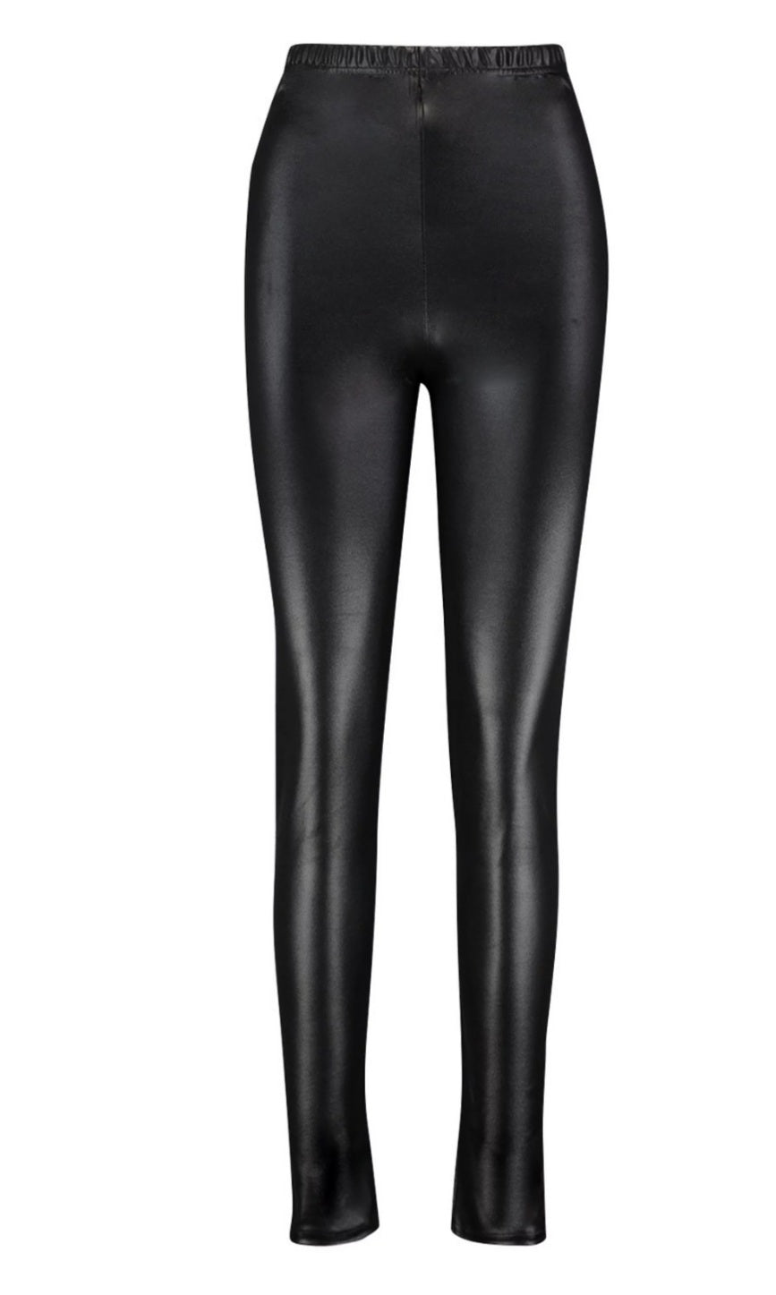 Leather Look Leggings Black - (Curvy) – Queen Of Fashion