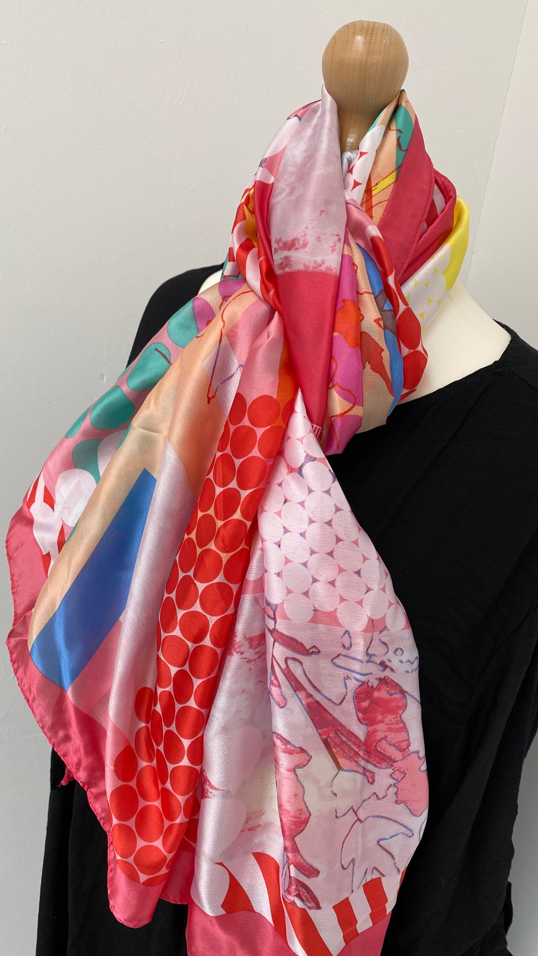 Silk Scarf with Polka Dots - Pink