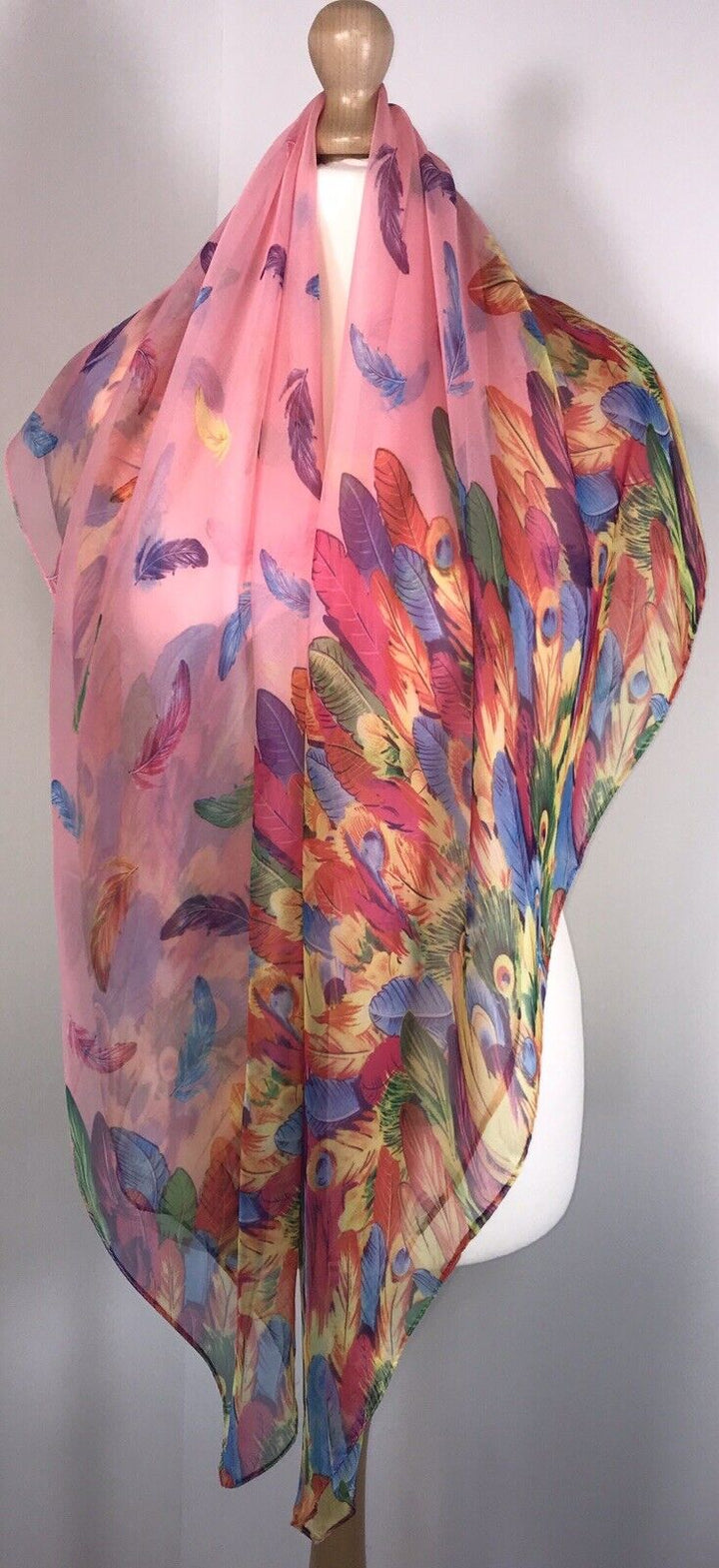 Silky Feathers Scarf - Pink